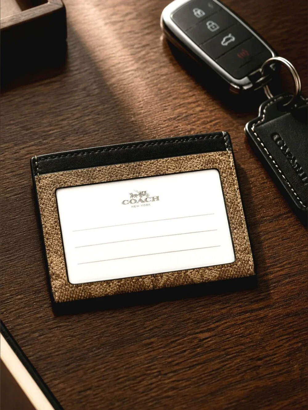 Coach slim id